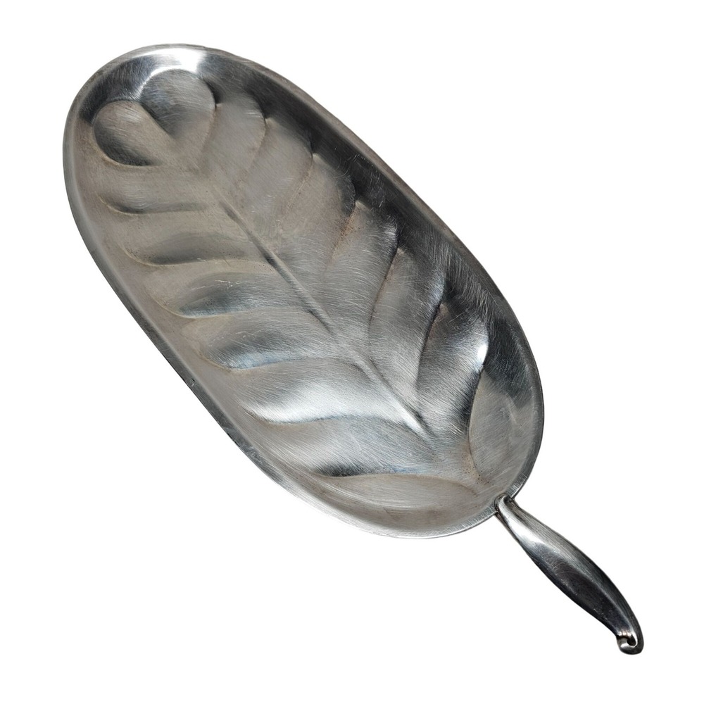 Mid 20th Century F.B. Rogers Silver Plate Oval Banana Leaf Form Serving Tray Pla